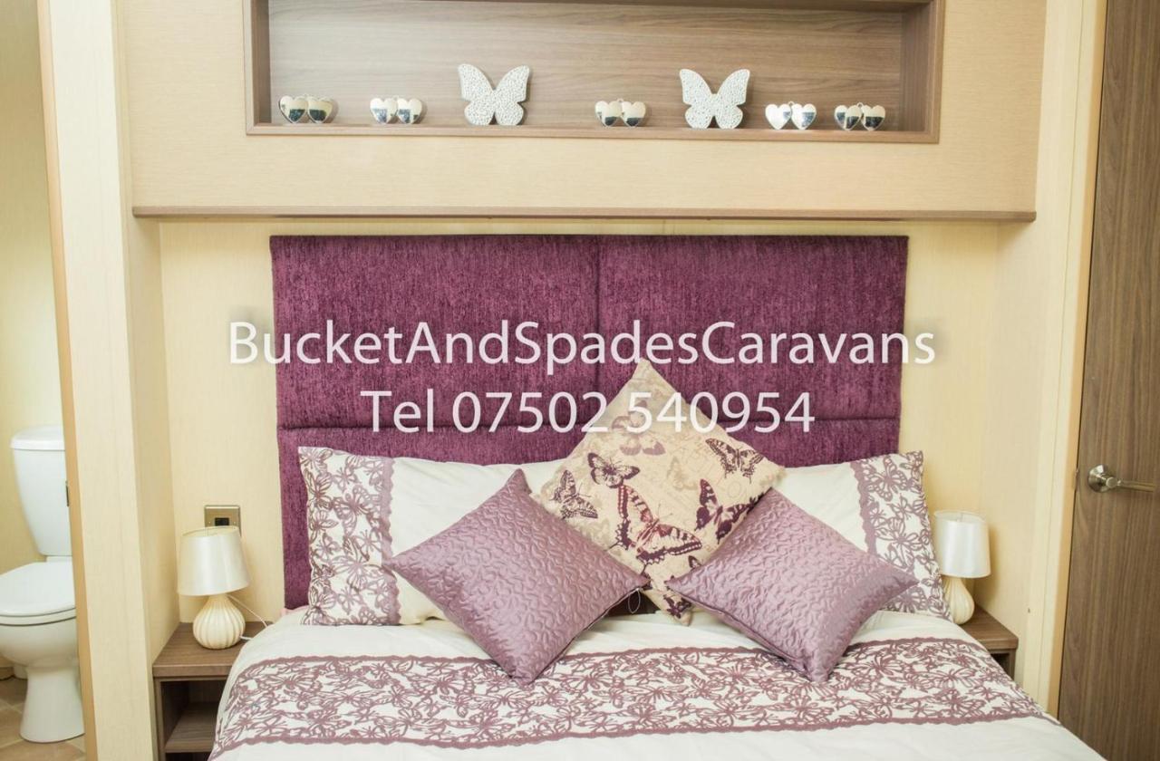Caravans Marton Mere Campsite