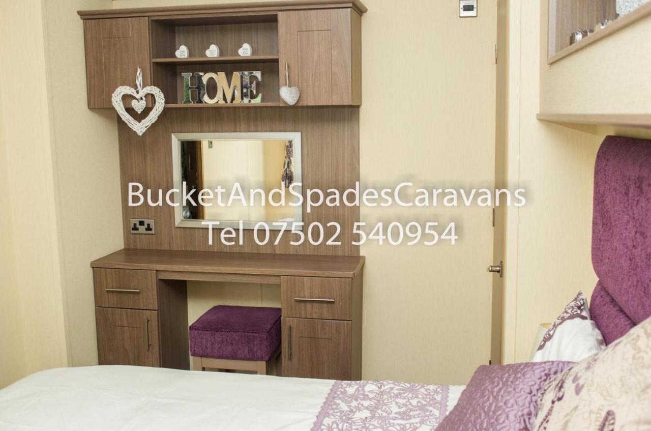 Caravans Marton Mere Campsite Blackpool