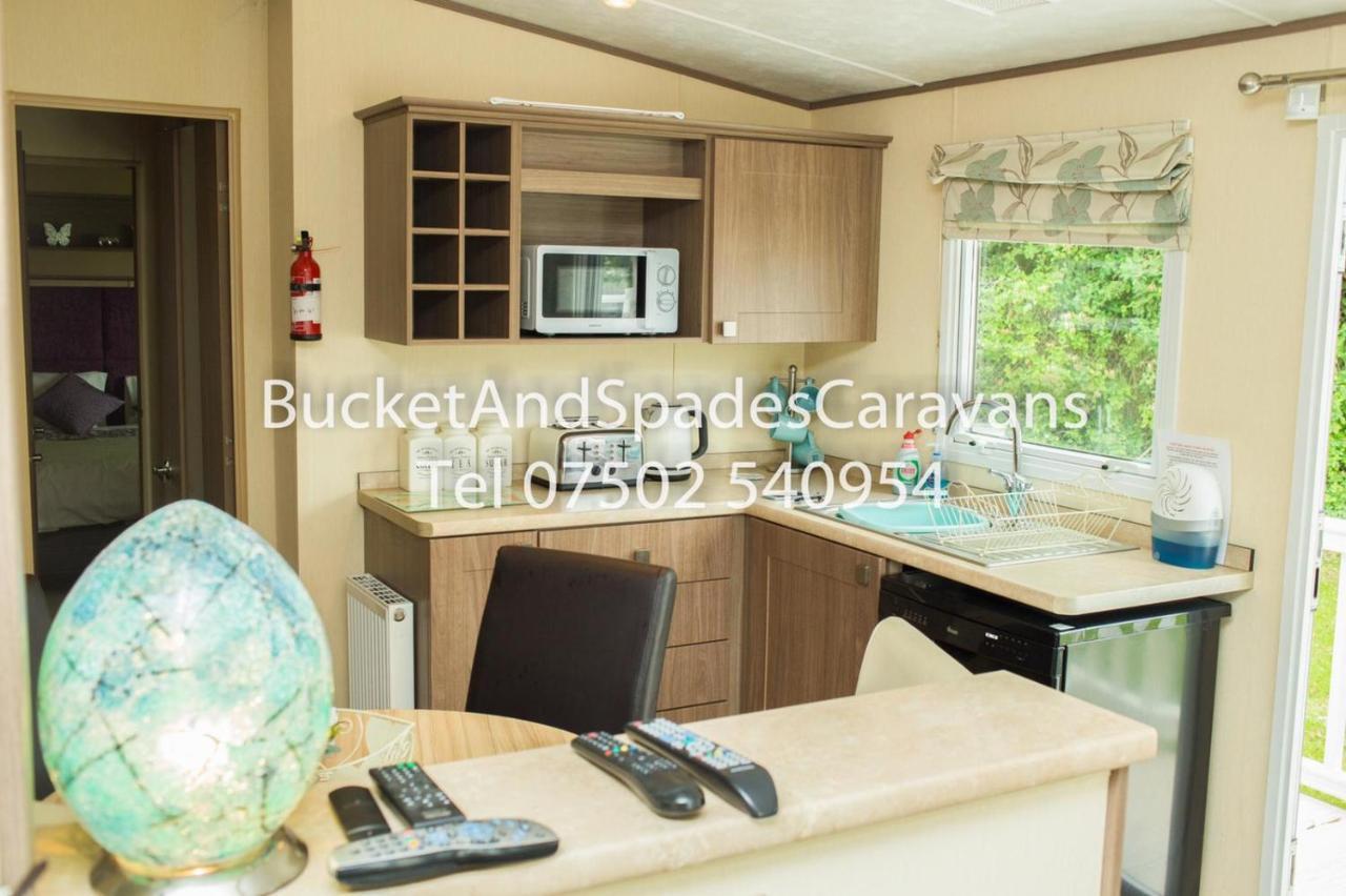 Caravans Marton Mere Campsite Blackpool