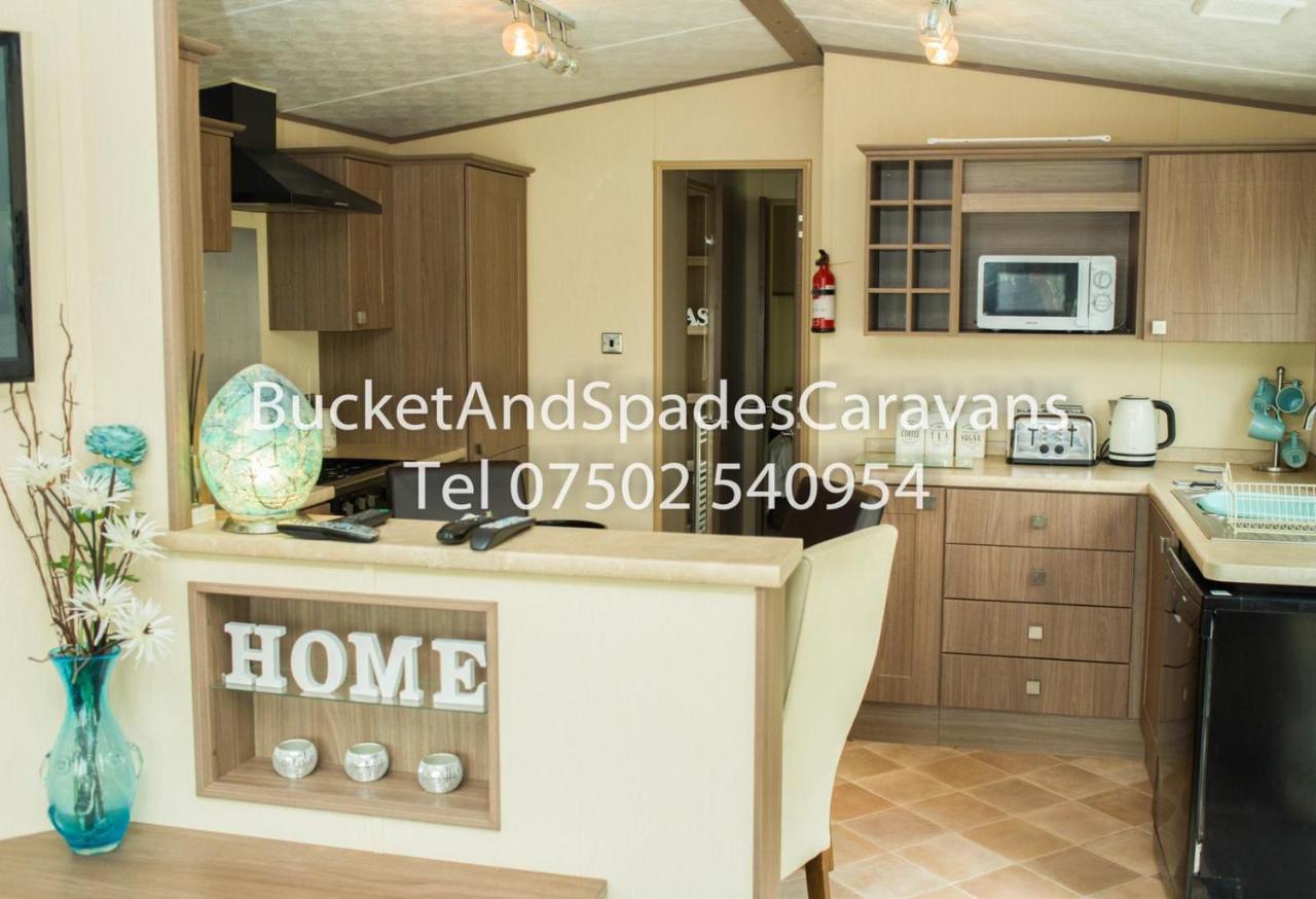 Caravans Marton Mere Campsite
