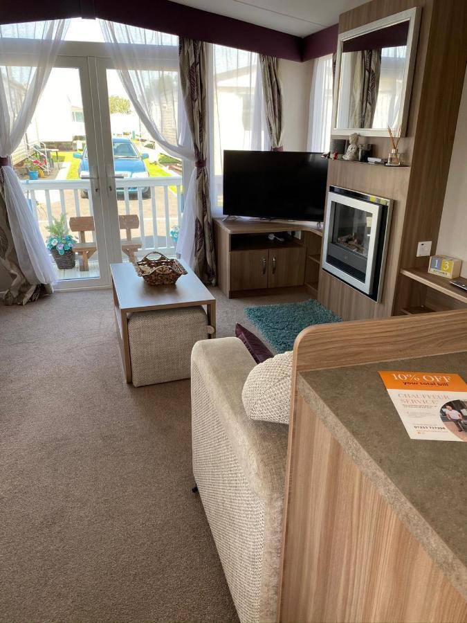 Caravans Marton Mere *