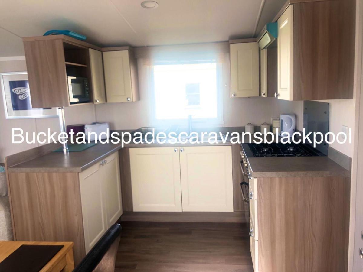 Caravans Marton Mere * Blackpool