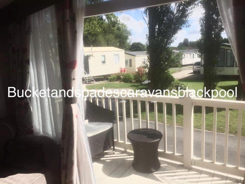 Caravans Marton Mere *