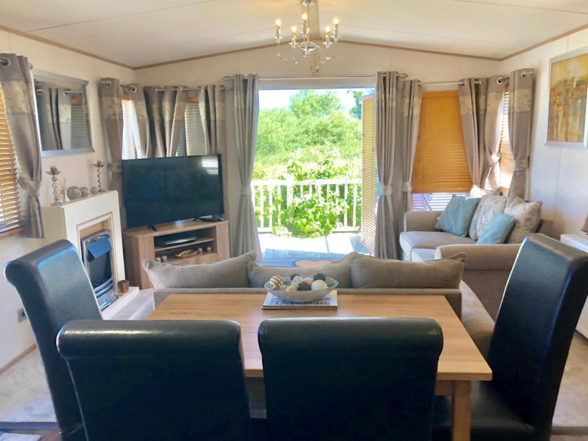 Campsite Caravans Marton Mere *