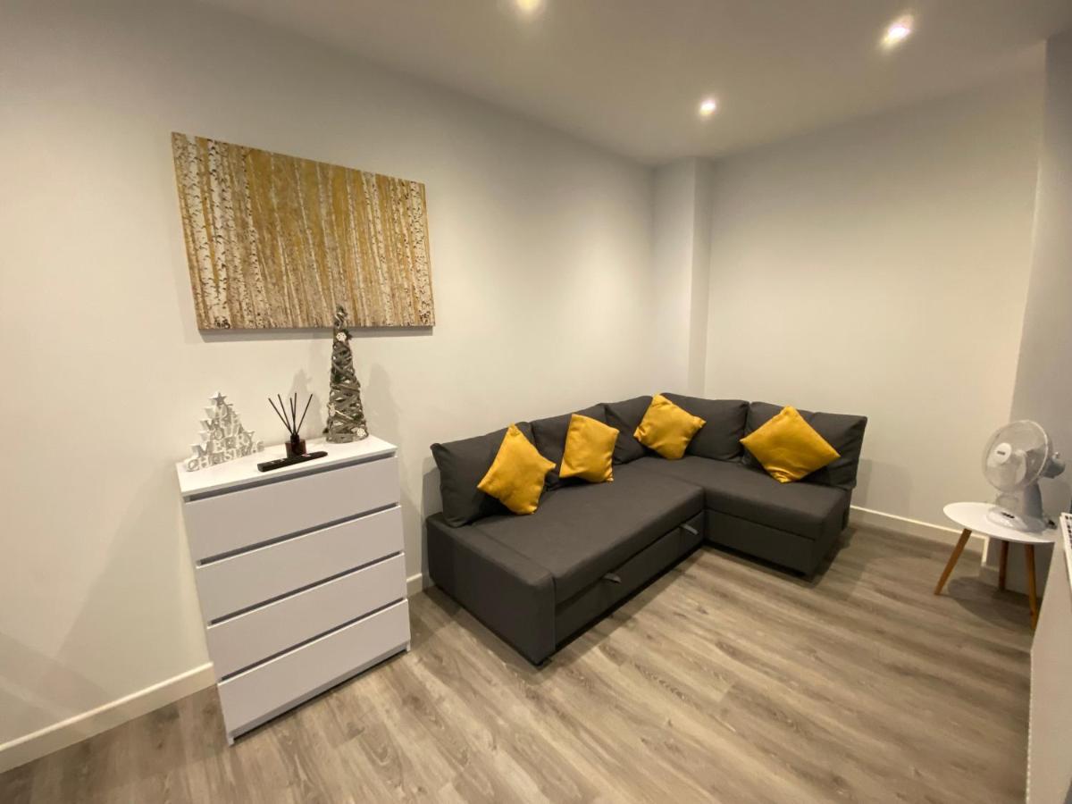 Apartment Abode - 20 Bairstow Street *