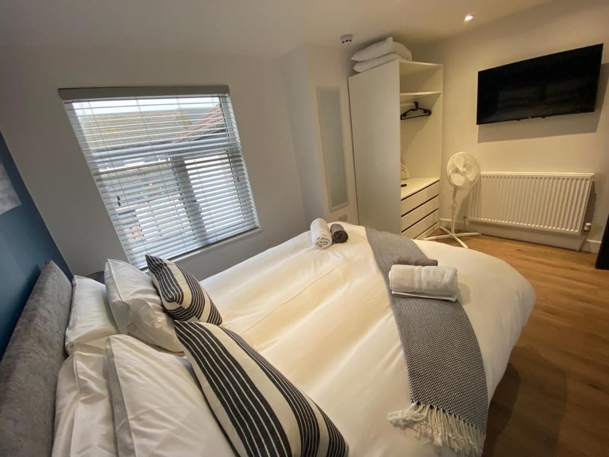 Apartment Abode - 20 Bairstow Street
