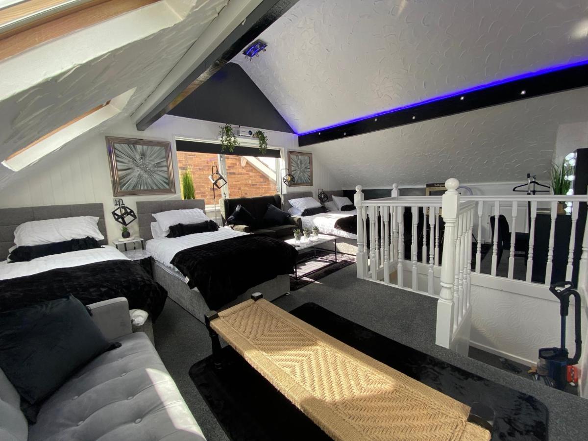 New…the Hottub House Pleasure * Blackpool