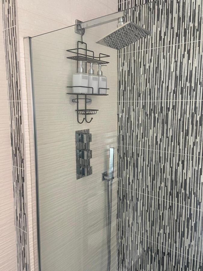 New…the Hottub House Pleasure