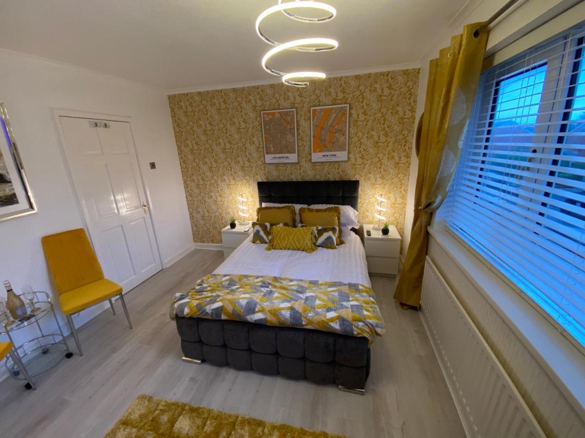 New…the Hottub House Pleasure Holiday home *