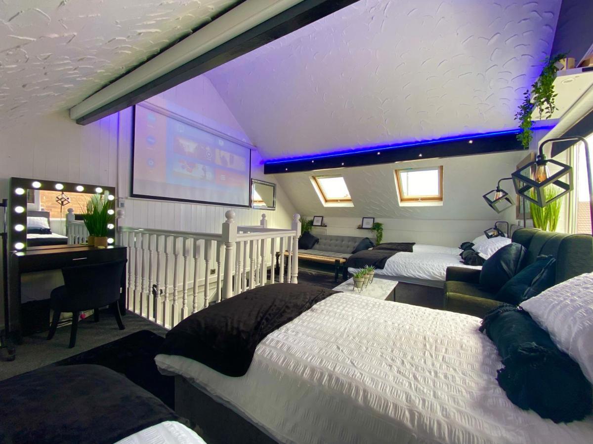 New…the Hottub House Pleasure Holiday home