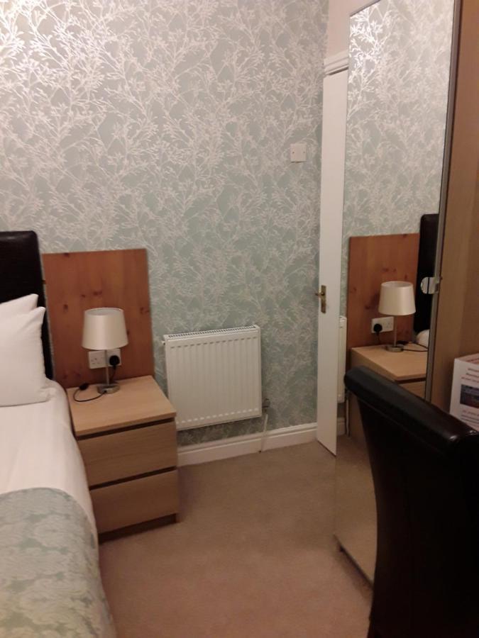 Bed & Breakfast Manchester House 3*