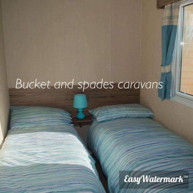 Campsite Caravans Marton Mere