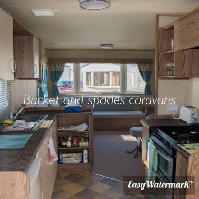 Caravans Marton Mere Campsite