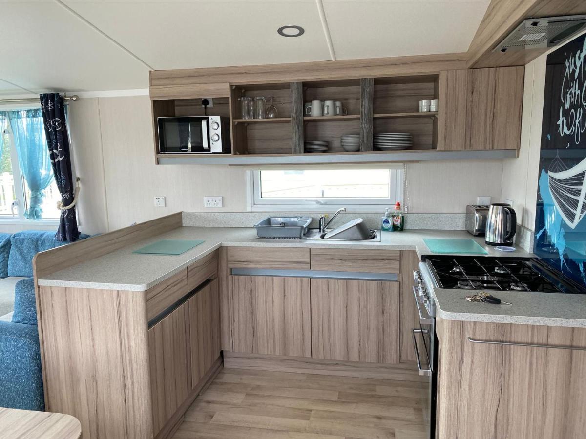 Caravans Marton Mere *