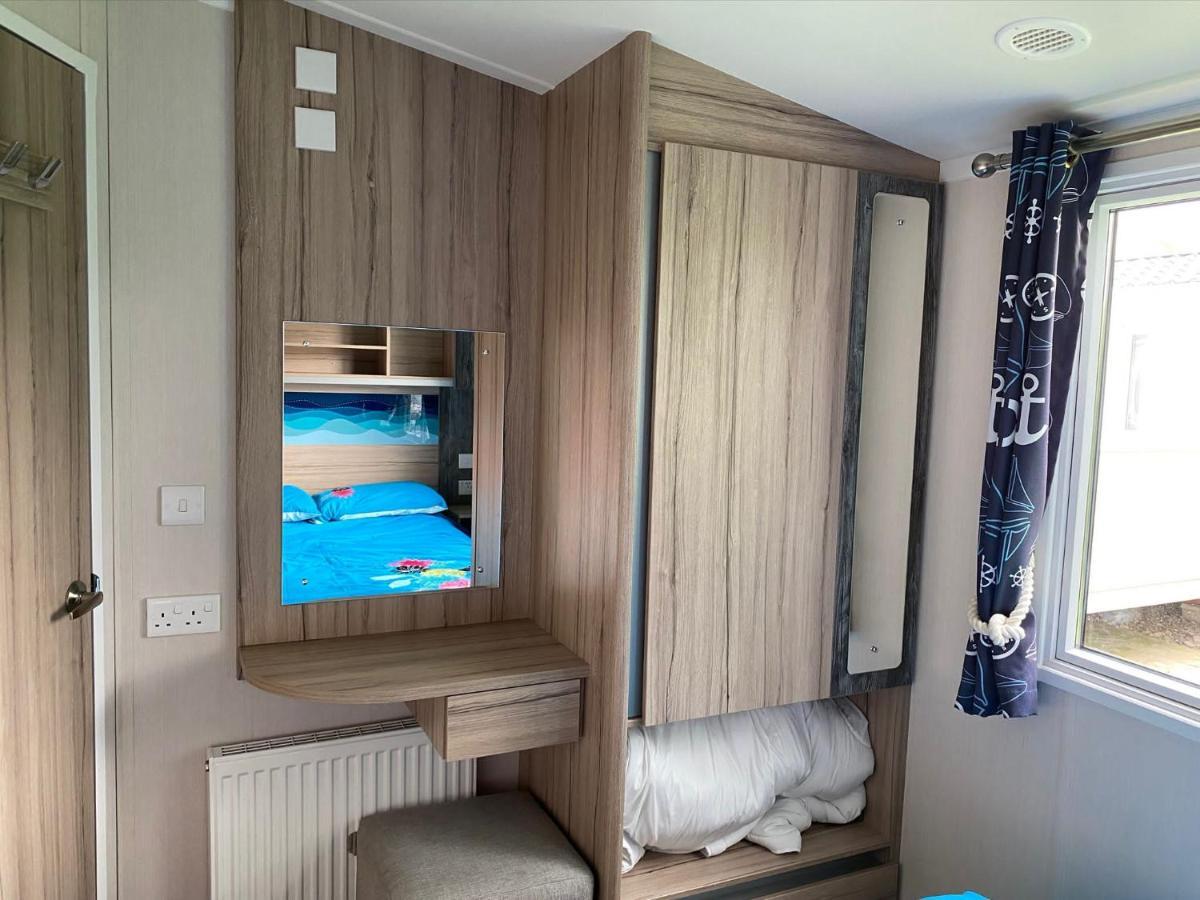 Caravans Marton Mere *