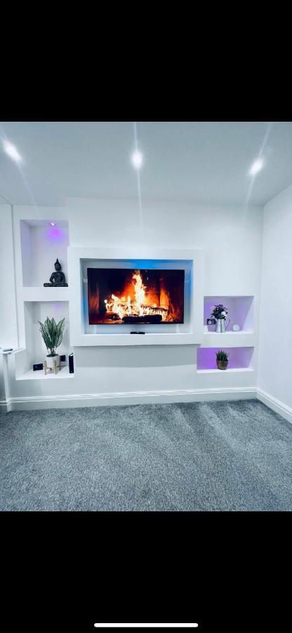 Brand New Modern 3 Bedroom Holiday home *