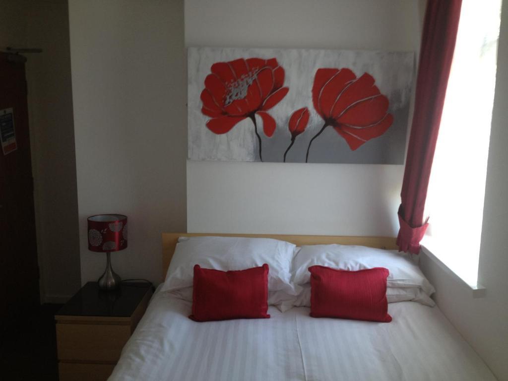 Barton 4* Blackpool
