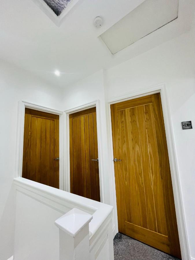Brand New Modern 3 Bedroom Holiday home