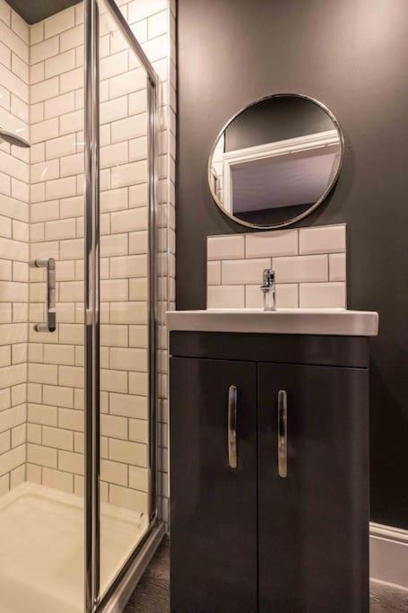 Apartment Regent Road By The V Group Blackpool