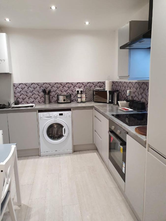 G Apartment *