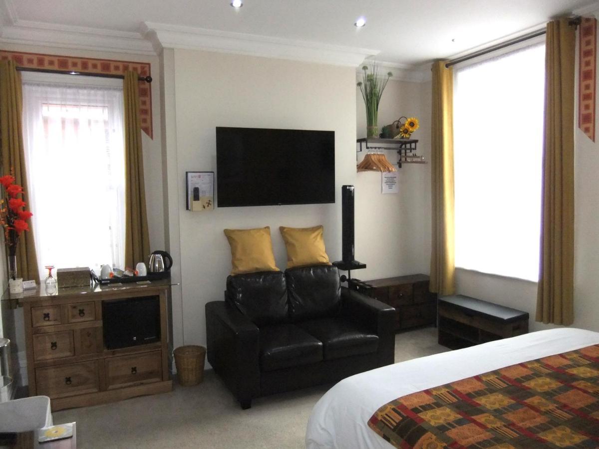 Fourrooms Bed & Breakfast 5*