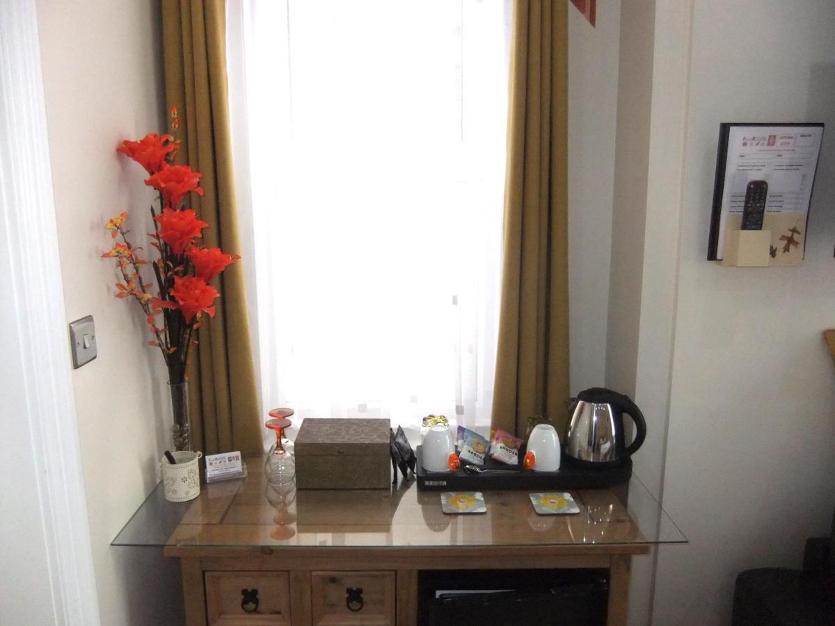 Fourrooms Bed & Breakfast