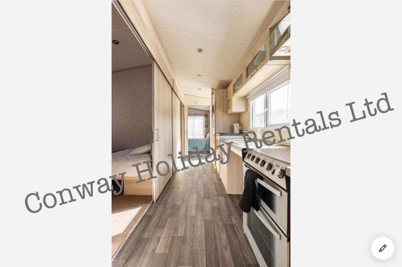 Caravan For Hire Marton Mere * Blackpool