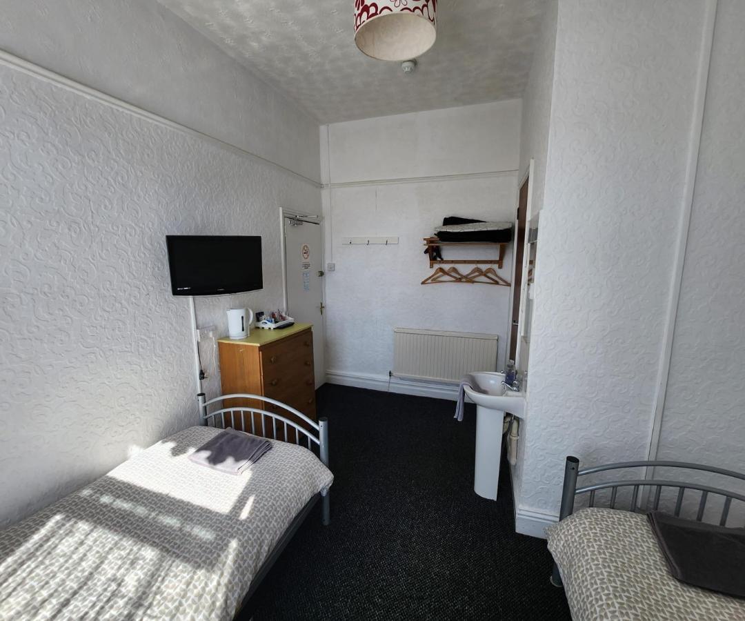 The Moorfield Guest house 2*