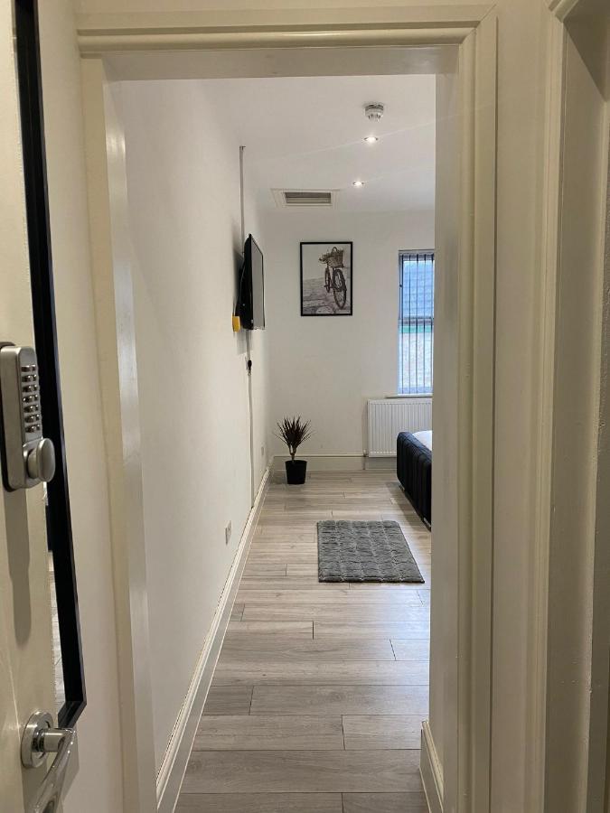 Apartment - Palatine Road *