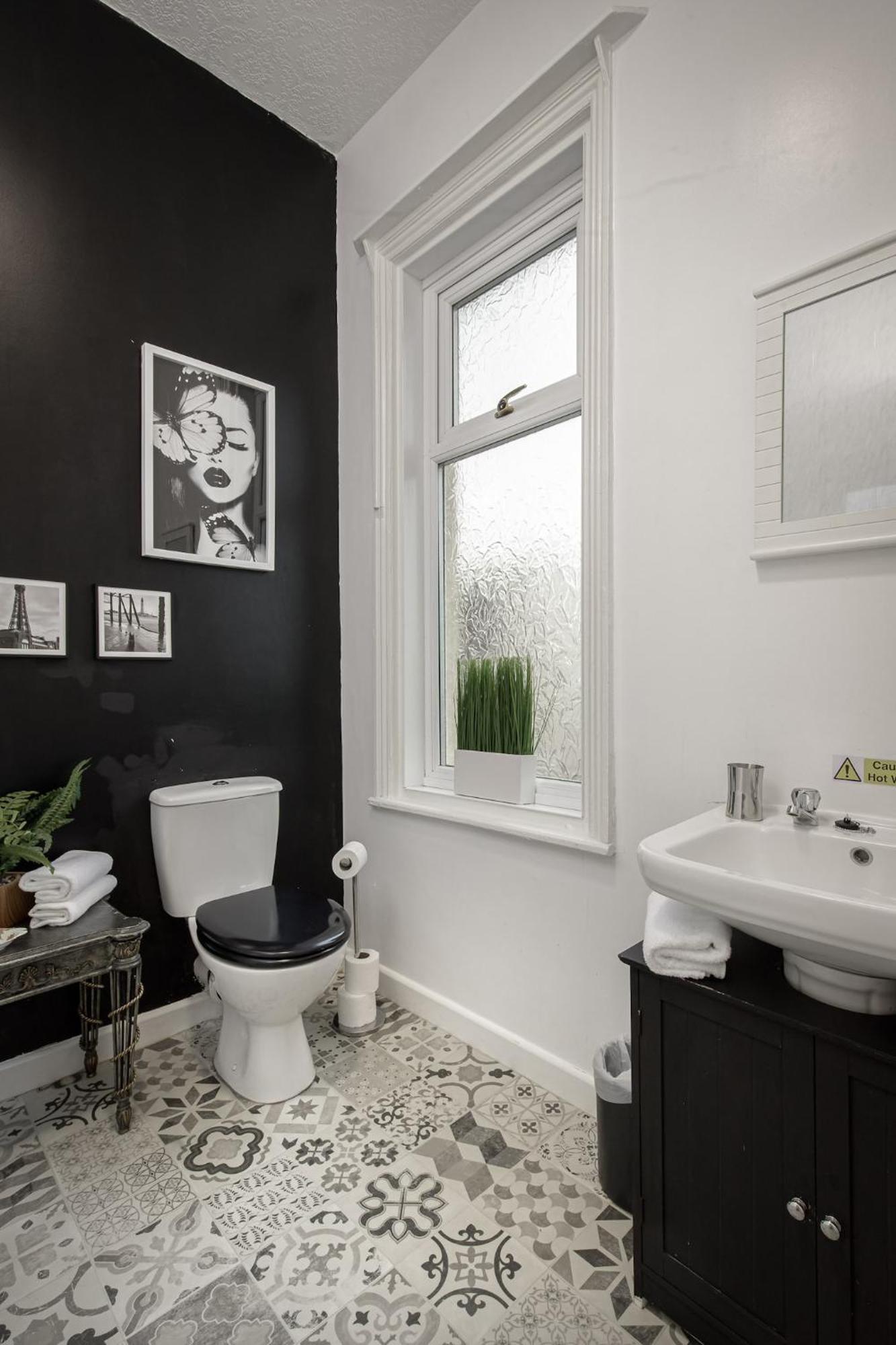 Hornby Apartment