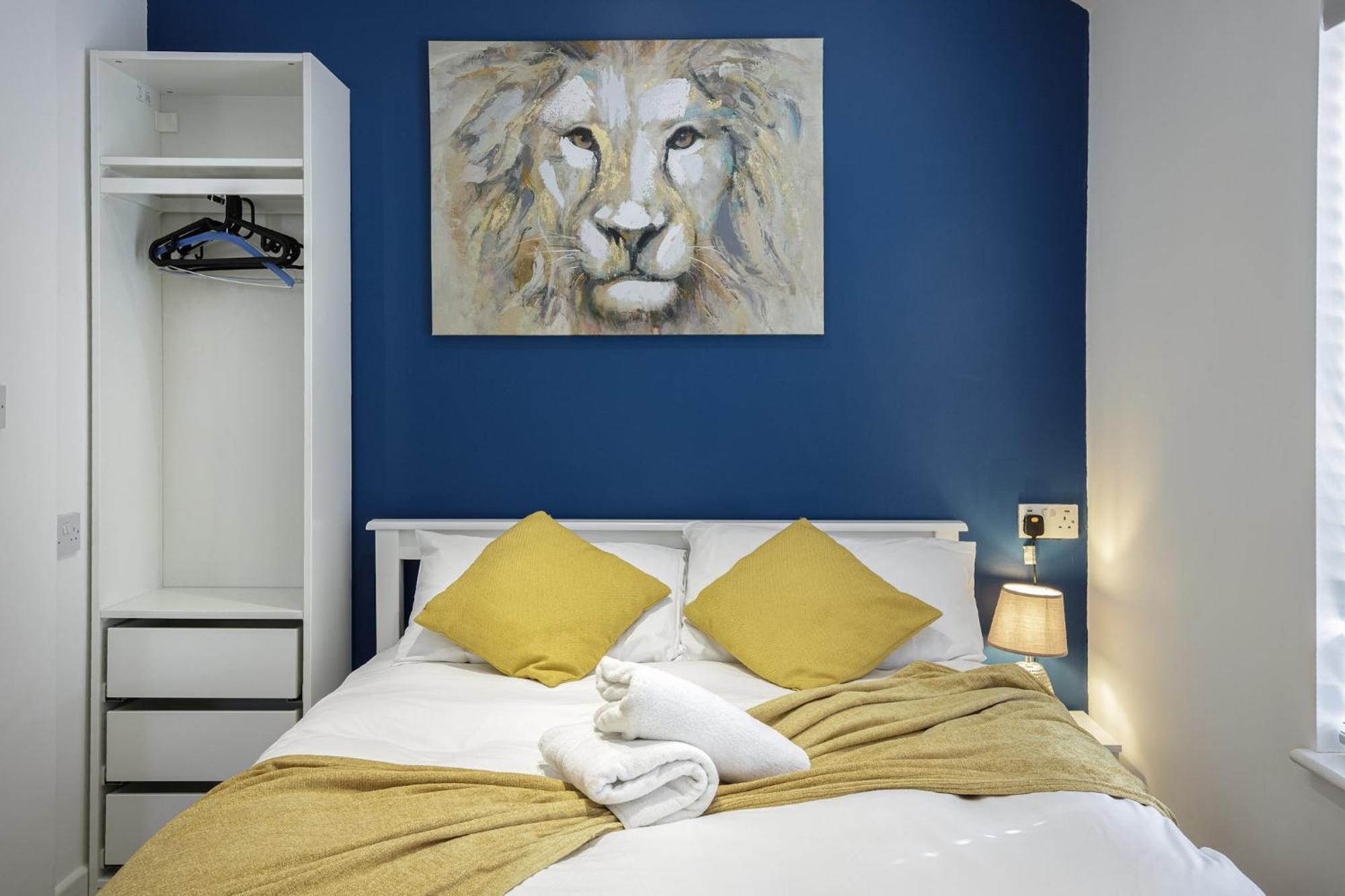 Apartment Abode - 20 Bairstow Street
