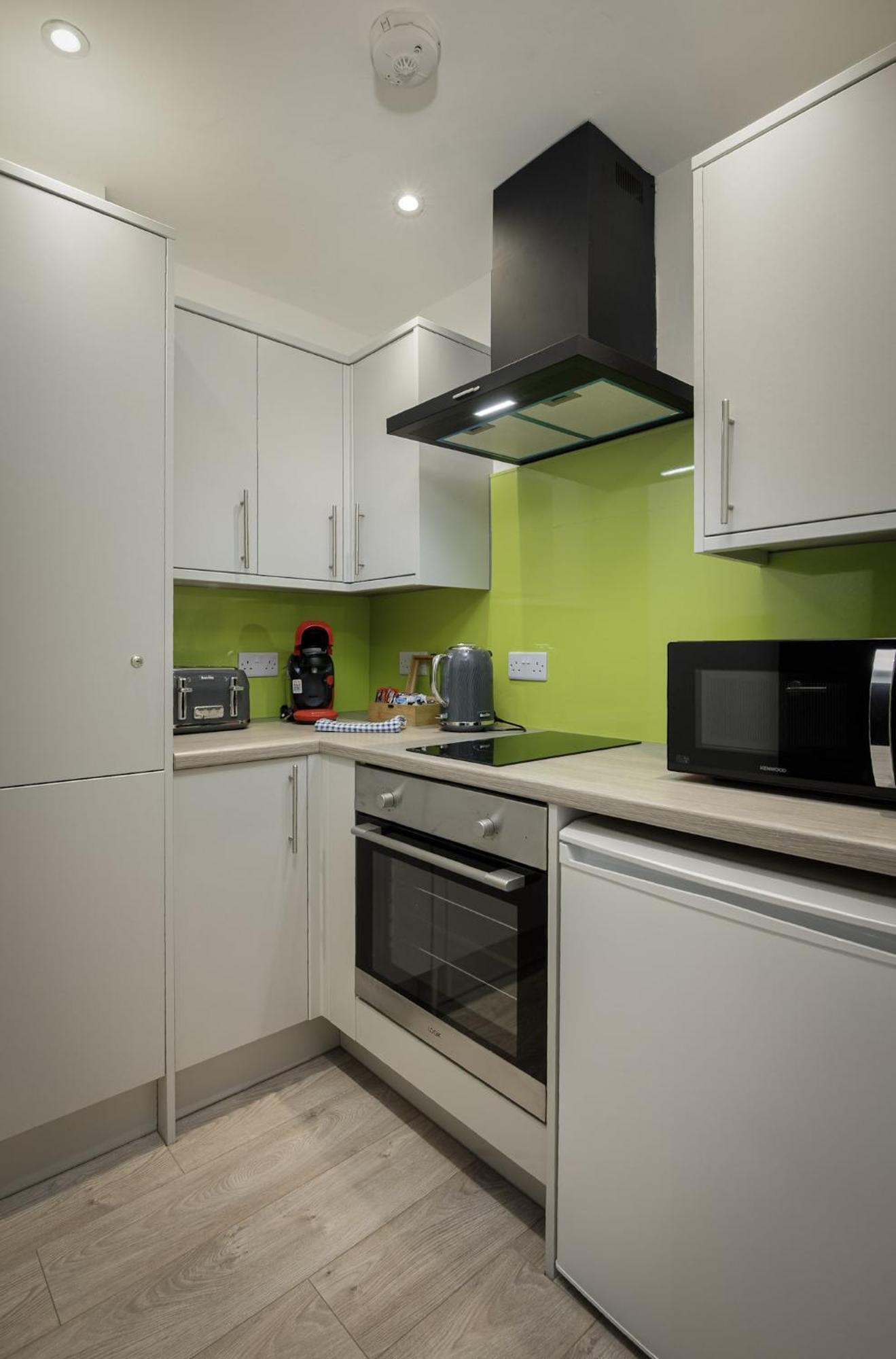 Apartment Abode - 20 Bairstow Street