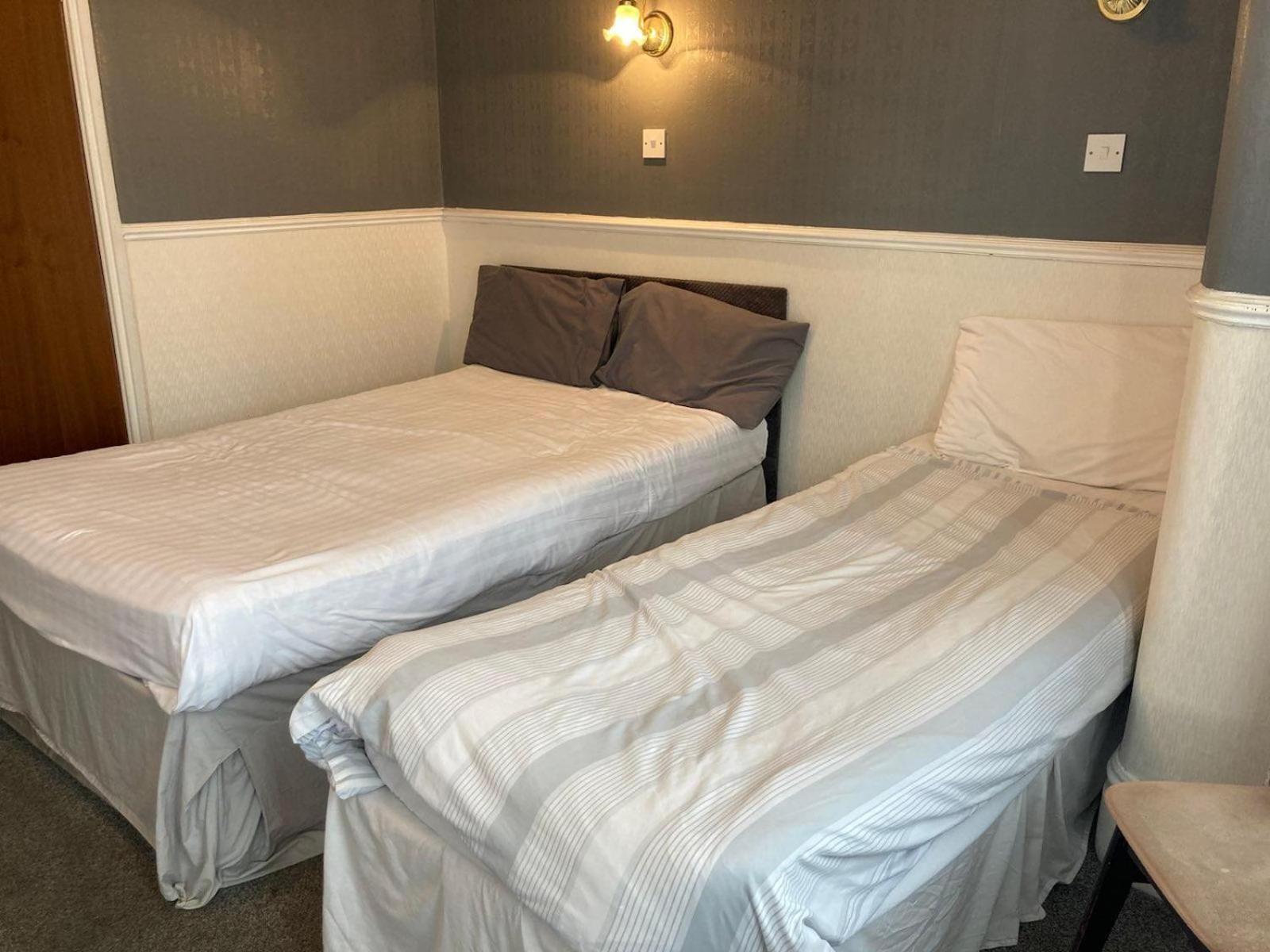 Iona Bed & Breakfast Blackpool