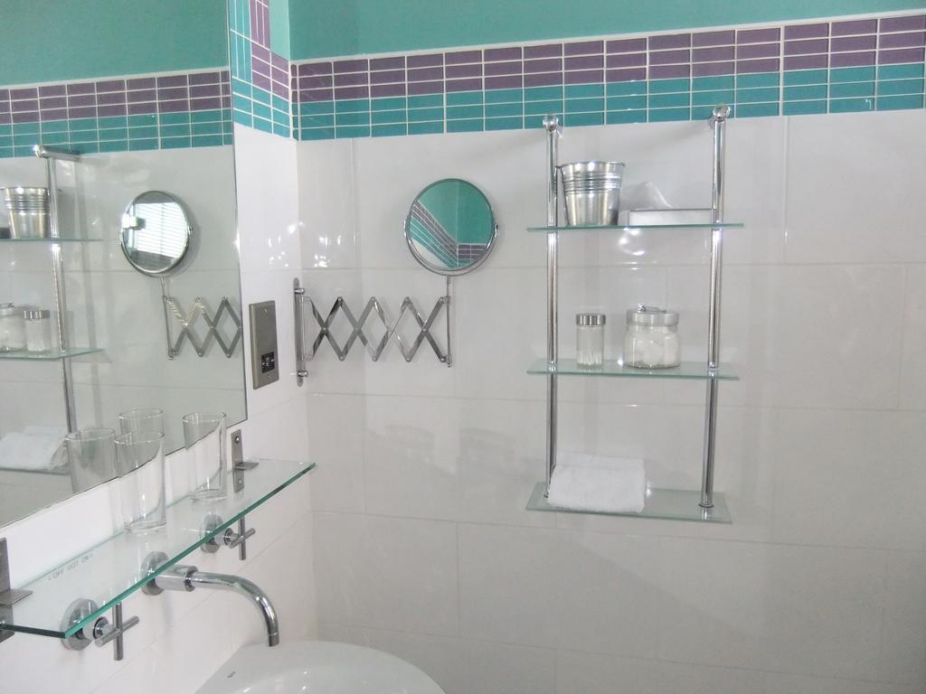 Fourrooms Bed & Breakfast Blackpool