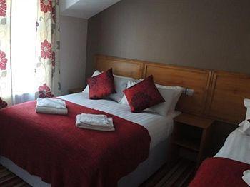 Hotel White House 2*