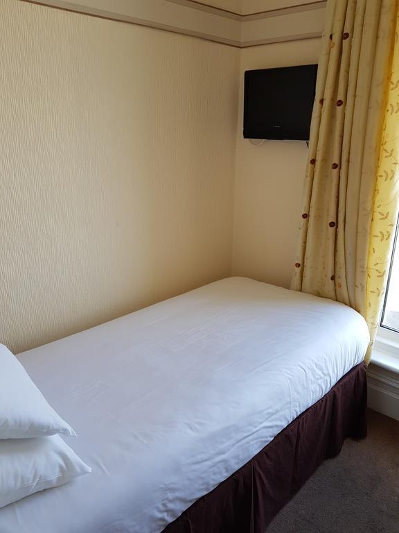 Stretton 3* Blackpool