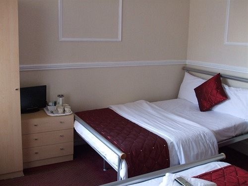 Lynwood Bed & Breakfast 3*
