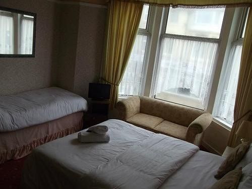 Lynwood Bed & Breakfast Blackpool