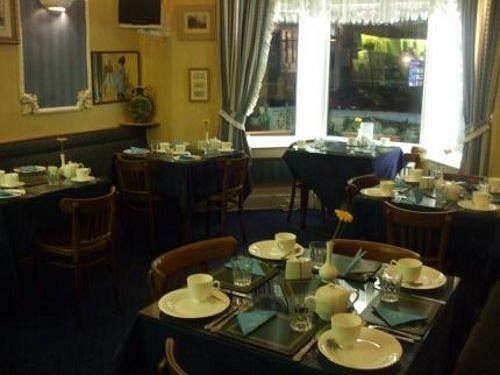 Lynwood Bed & Breakfast 3*
