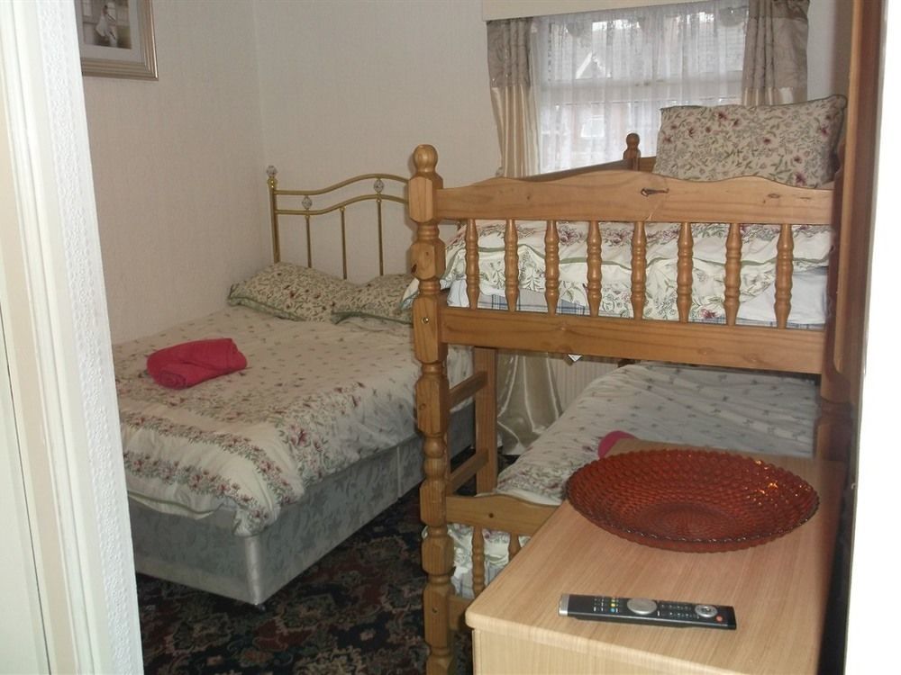 Jeanne 3* Blackpool