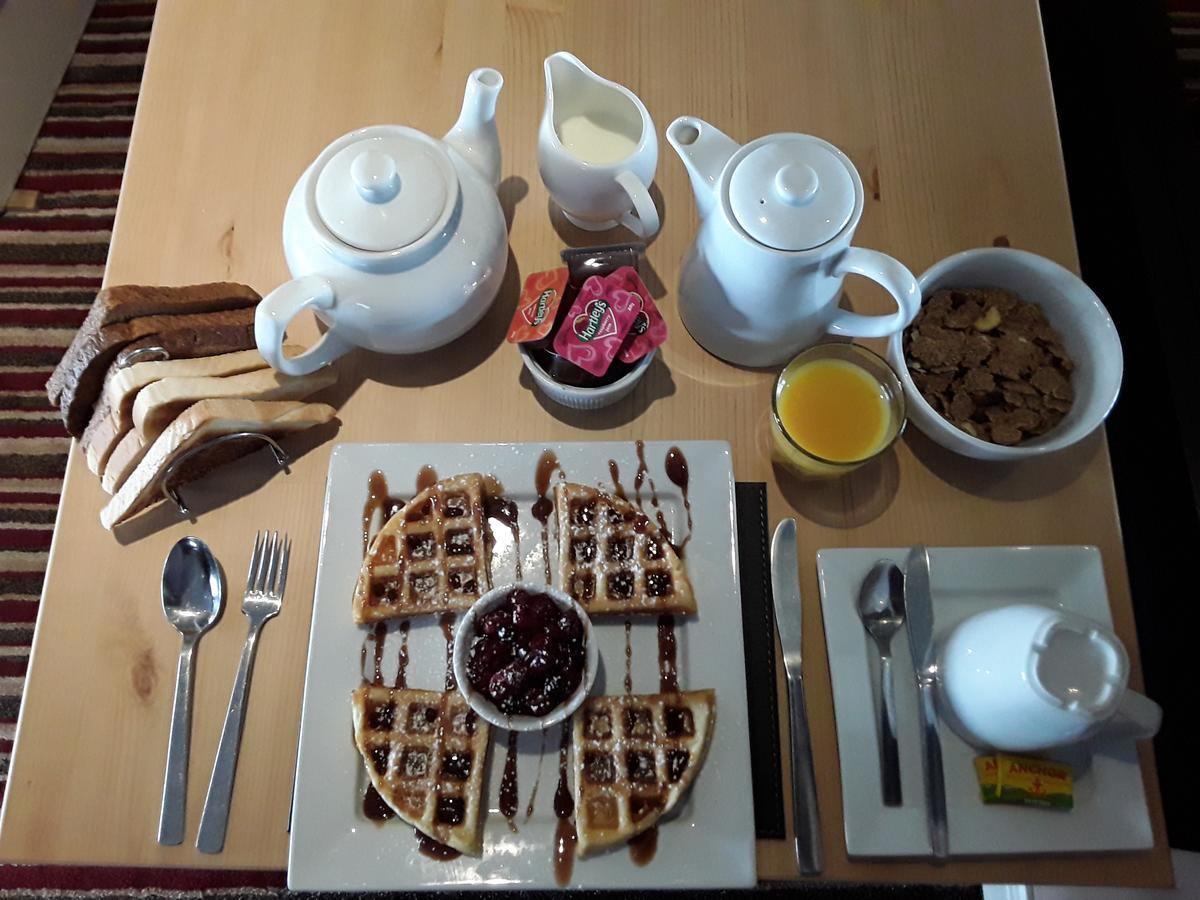 Bed & Breakfast Manchester House 3*