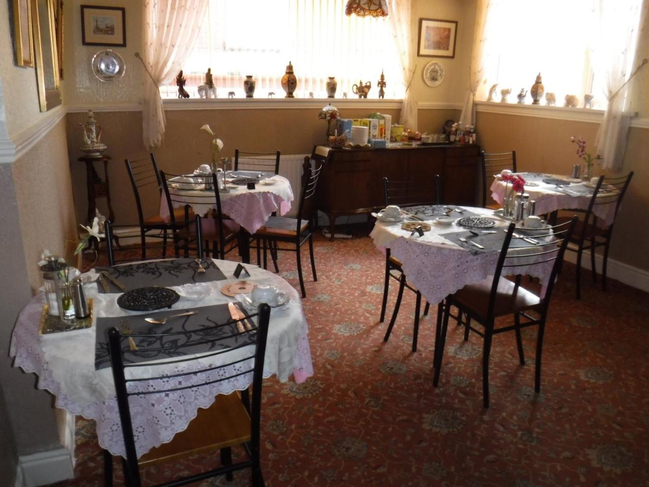 Camelot - Couples Only Hotel