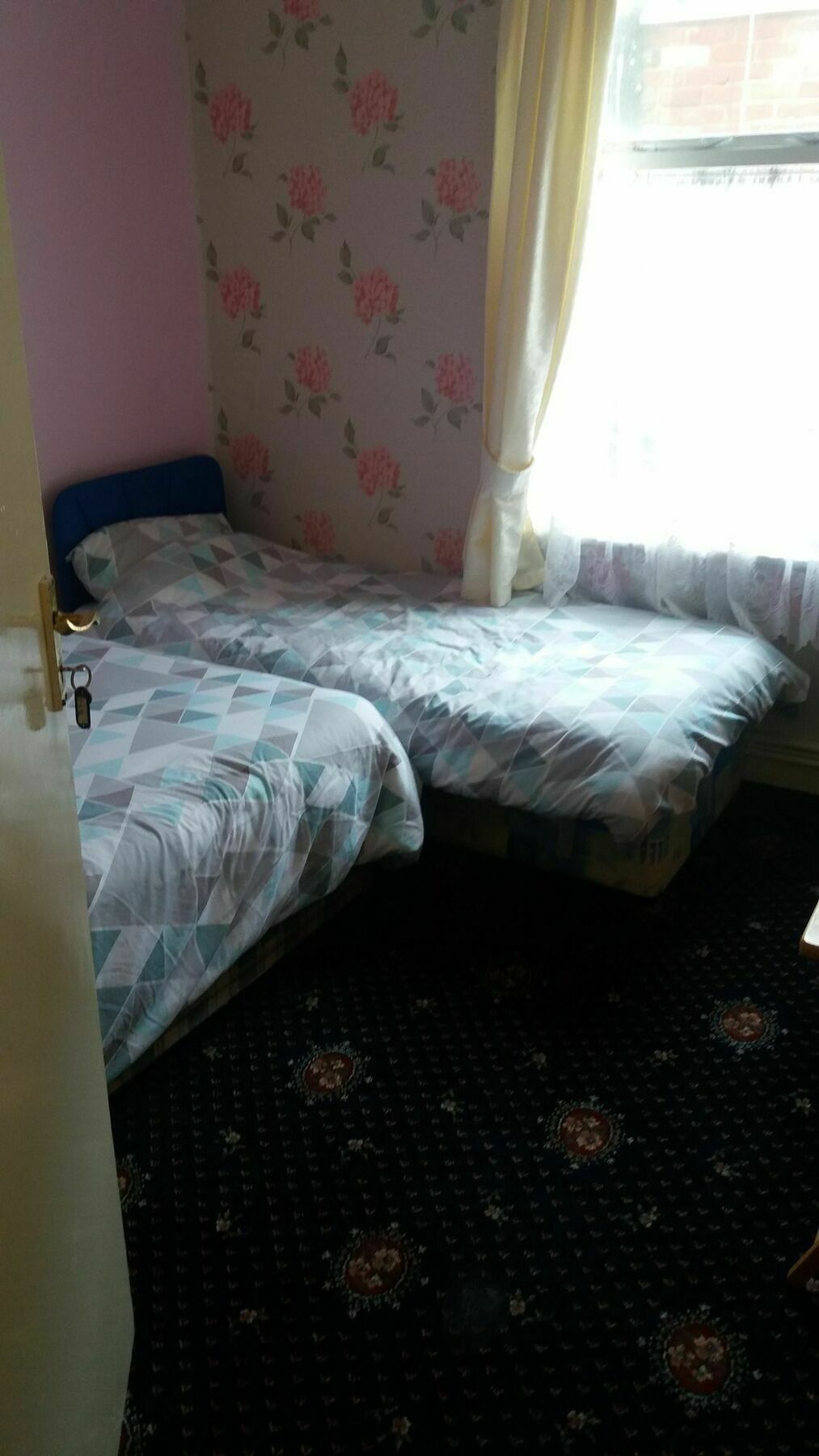 Crompton House 2* Blackpool