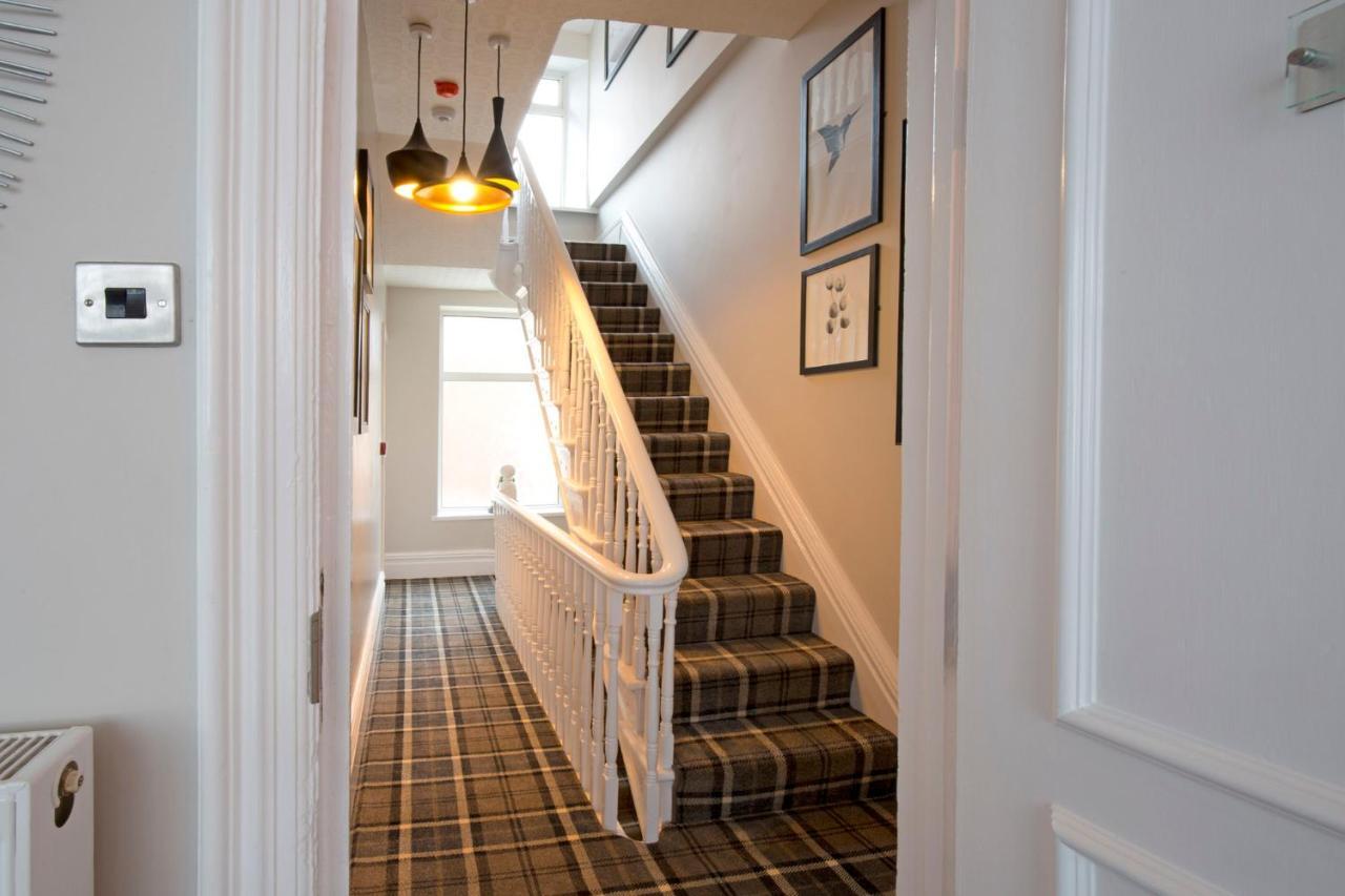 Blackbird Luxury 4 Blackpool
