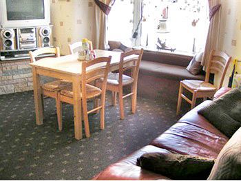 Ascot Apartment
